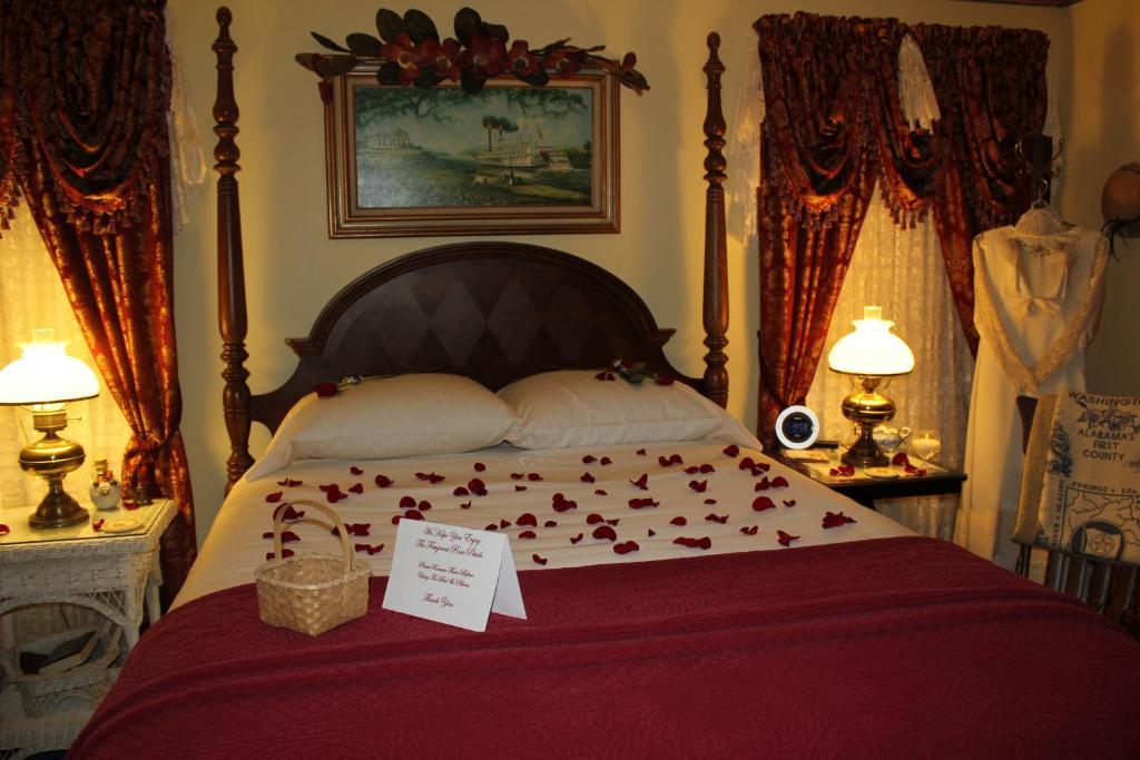 Red Bluff Cottage Bed & Breakfast Montgomery Eksteriør bilde